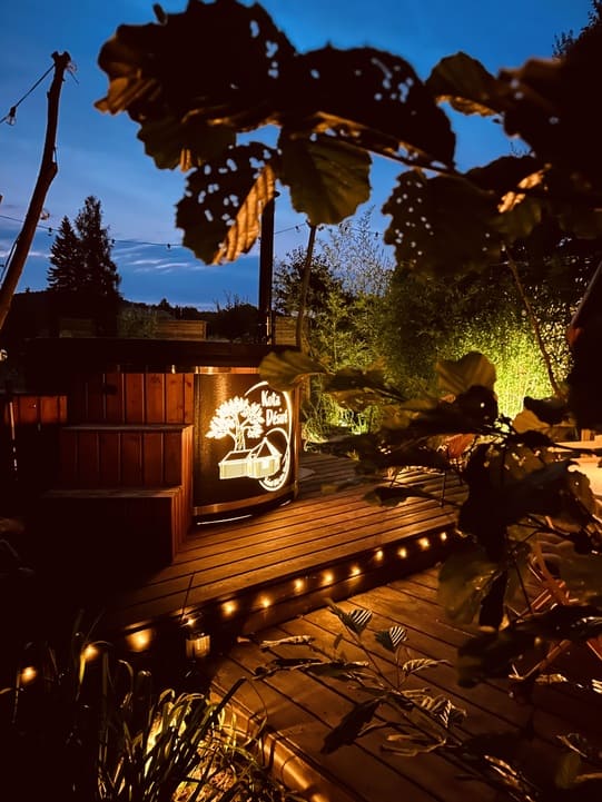Bain nordique au Kota Désiré sous la nuit